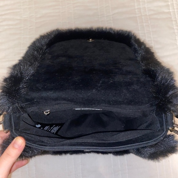 black fur silver hardware demonia shoulder bag - Picture 3 of 4